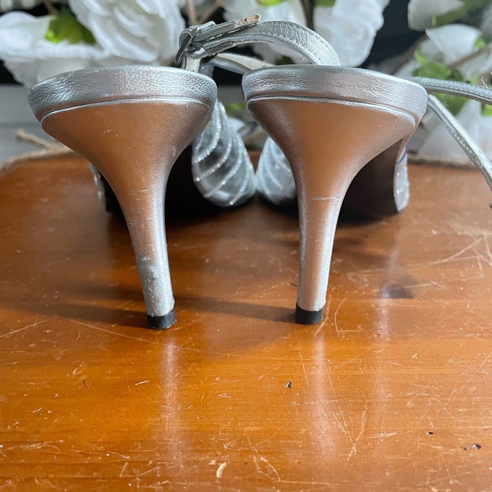 Stuart Weitzman Silver Crystal Heels Size 9.5 - Picture 7 of 7
